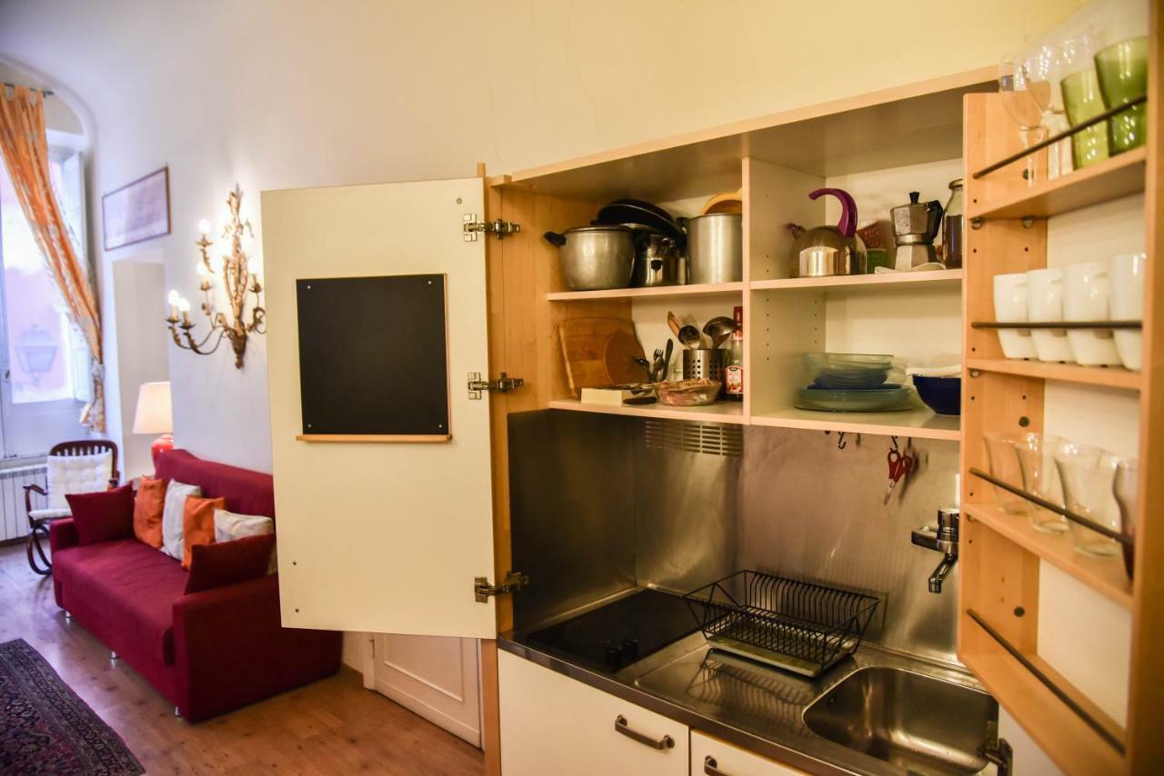 Stylish Apartment In Central Rome "Centro Storico" Bagian luar foto