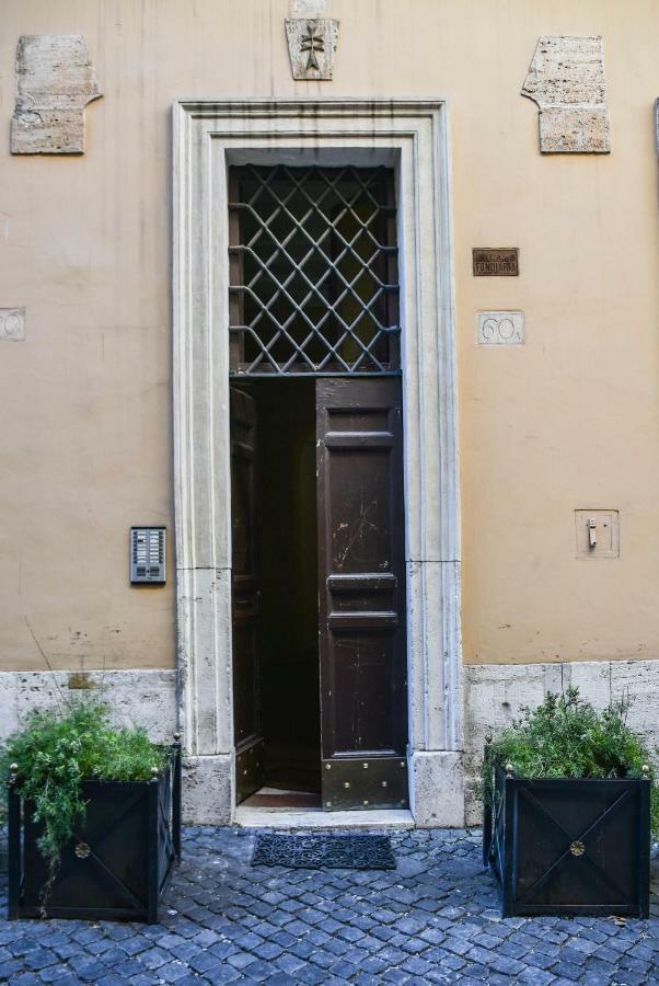 Stylish Apartment In Central Rome "Centro Storico" Bagian luar foto